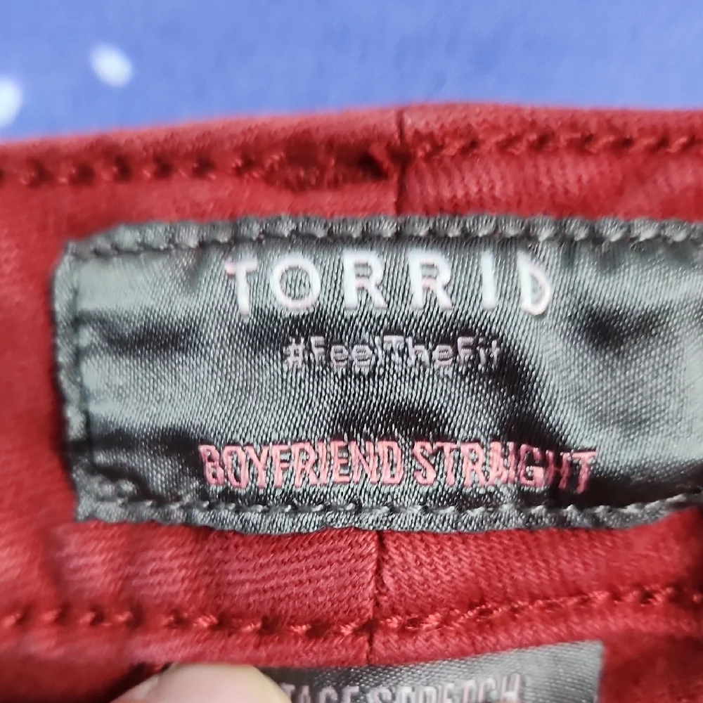 Torrid Dark Red Boyfriend Jeans Size 16R Mid Rise Relaxed Vintage Stretch - Picture 5 of 10